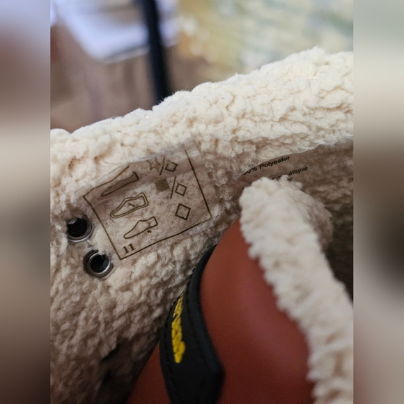 Dr. Martens Burnt Orange Shearling Lined Leather Combat Boots Size 7 - Picture 9 of 16